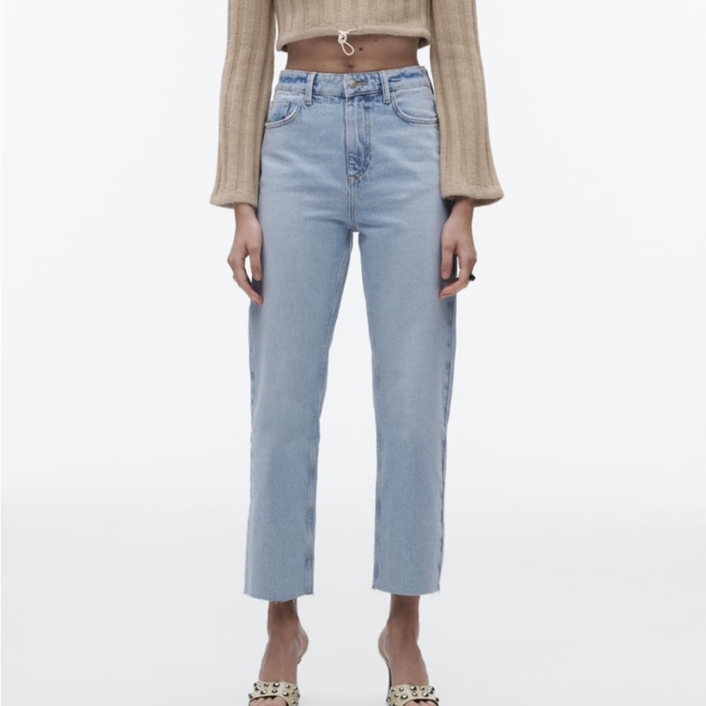NWT Zara straight light wash blue jeans